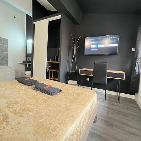 Charmant Studio Baignoire Narbonne Exterior photo